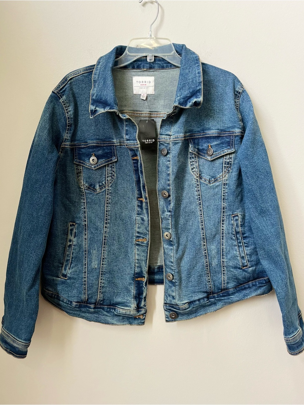 Torrid Plus Size Stretch Jean Jacket Blue Medium Wash NWT
